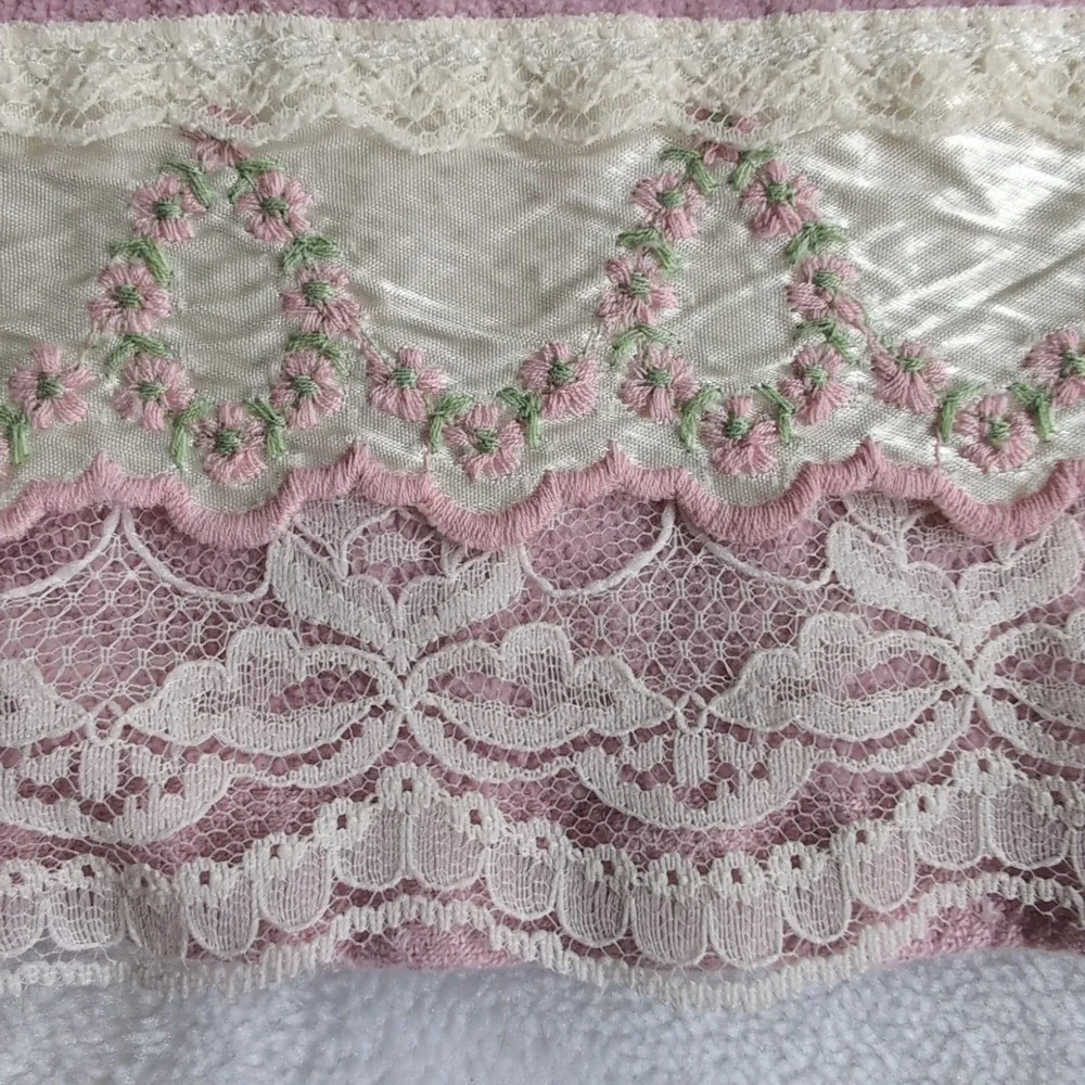 2 Vintage Pink Lace Hand Towels Mauve Trim Floral Embroidered Cottagecore Granny